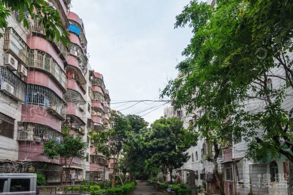 龍富花園|此房滿兩年 ，免增值稅，房子戶型方正